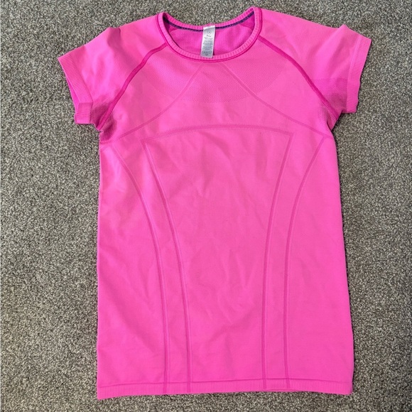 Ivivva Lululemon Pink Athletic Fly Tech Short Sleeve T-Shirt Girls Size Large 14 - Picture 1 of 10
